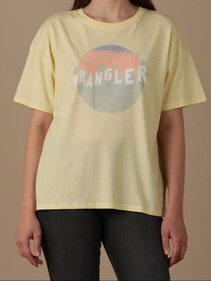 Grafisch beige T-shirt met ronde hals en Girlfriend Fit voor dames